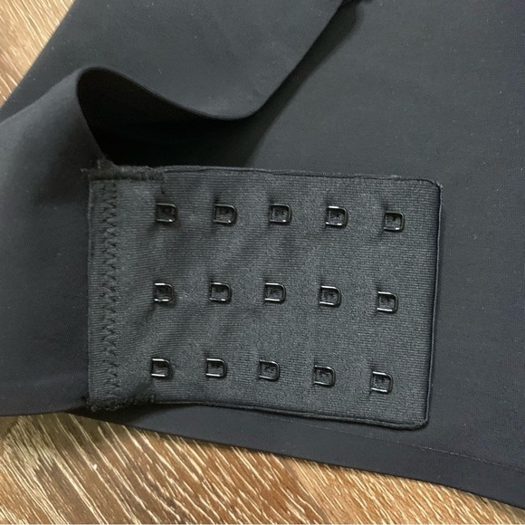 Knix Womens black catalyst 3 hook bra 8+ - Picture 6 of 8